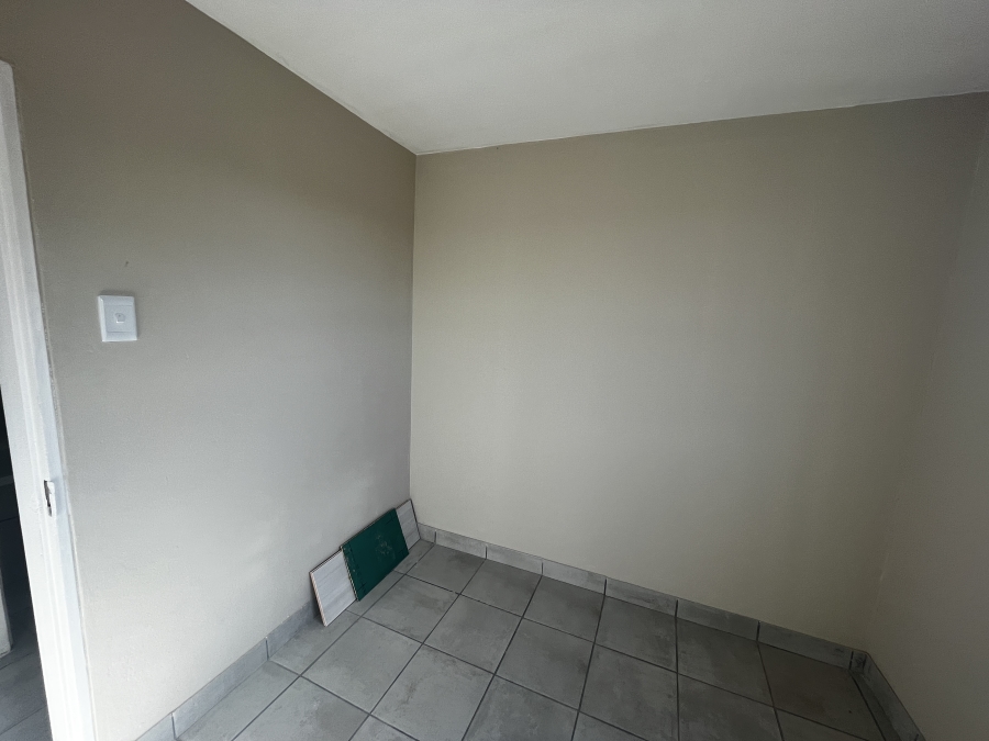 2 Bedroom Property for Sale in Scenery Park Eastern Cape